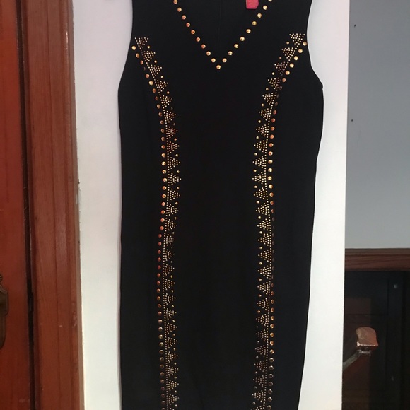 Black knee-length dress with Gold metal Details - Picture 7 of 7